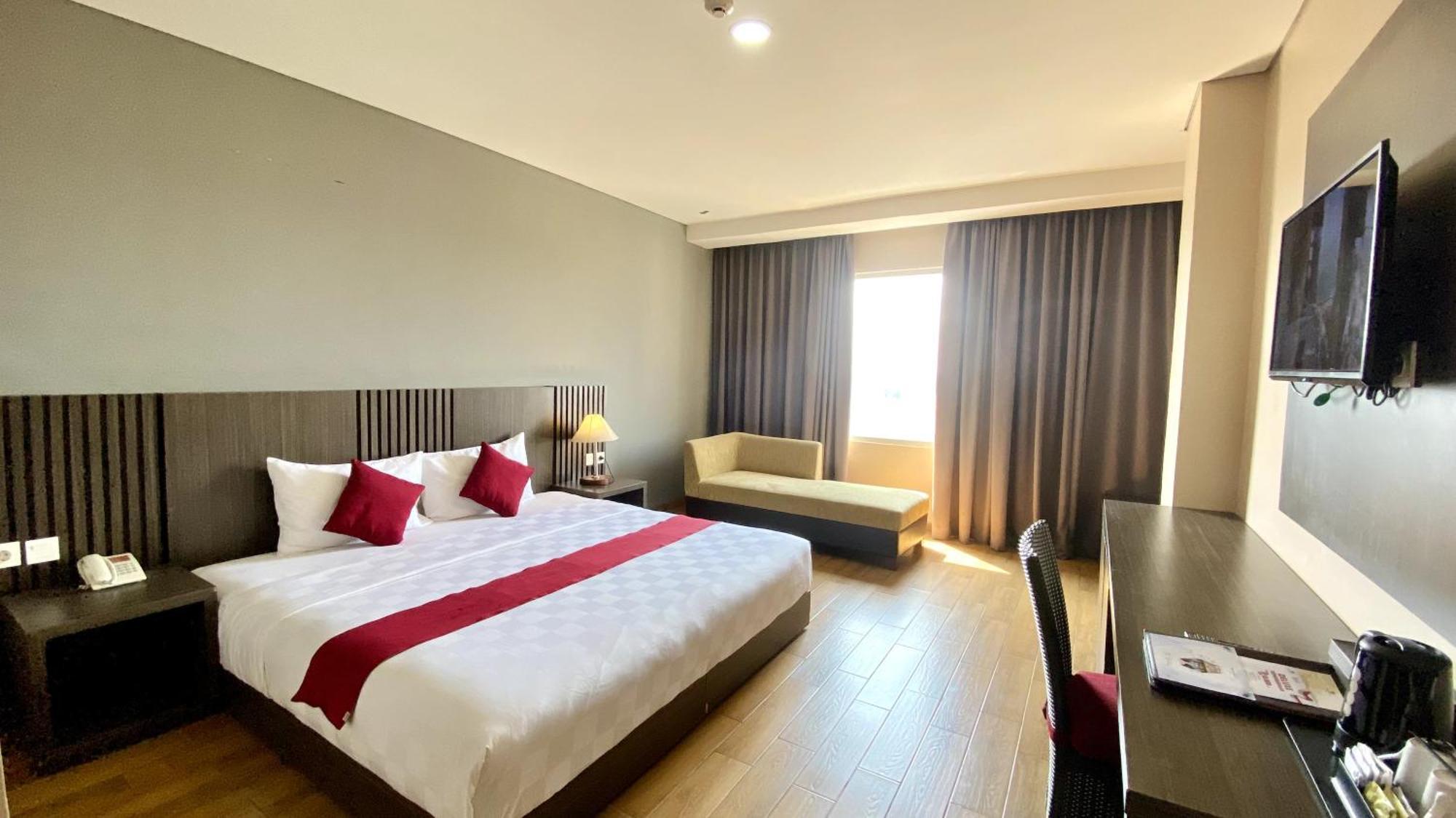 Merapi Merbabu Hotels Bekasi Exterior photo